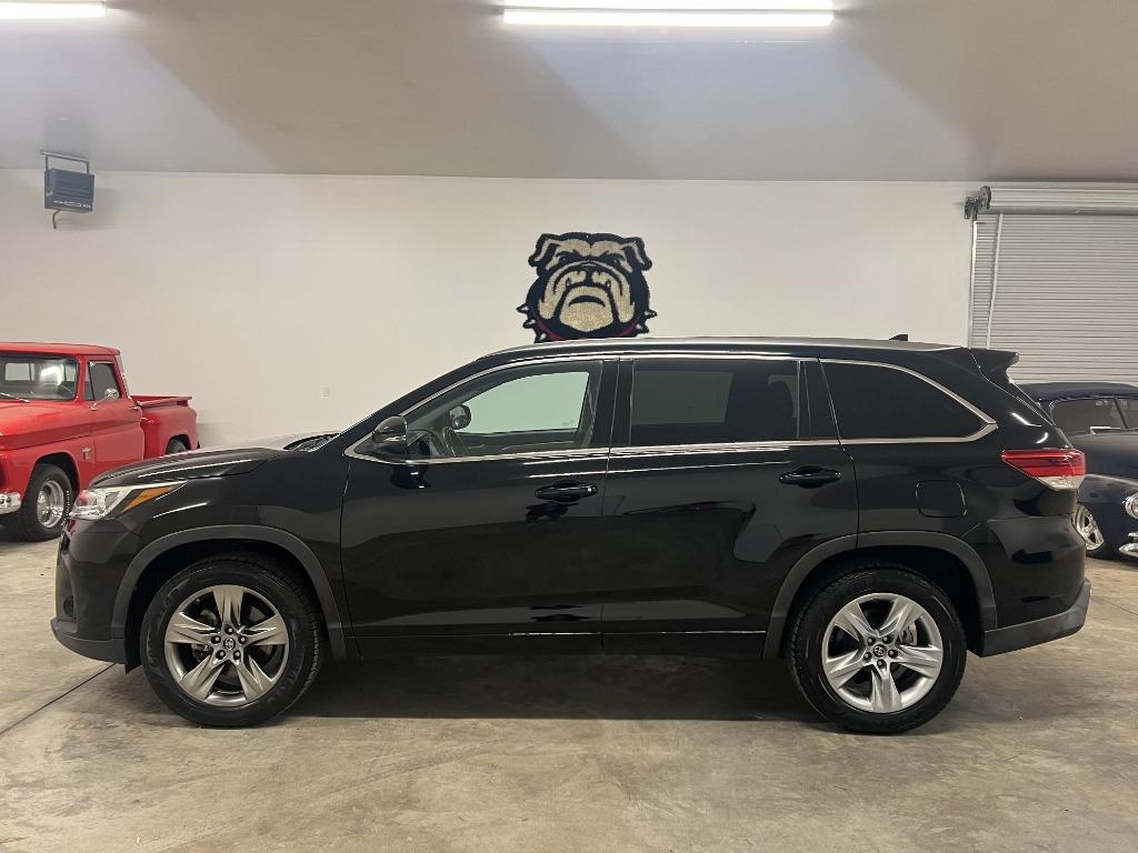 Toyota Highlander Limited FWD V6 2017