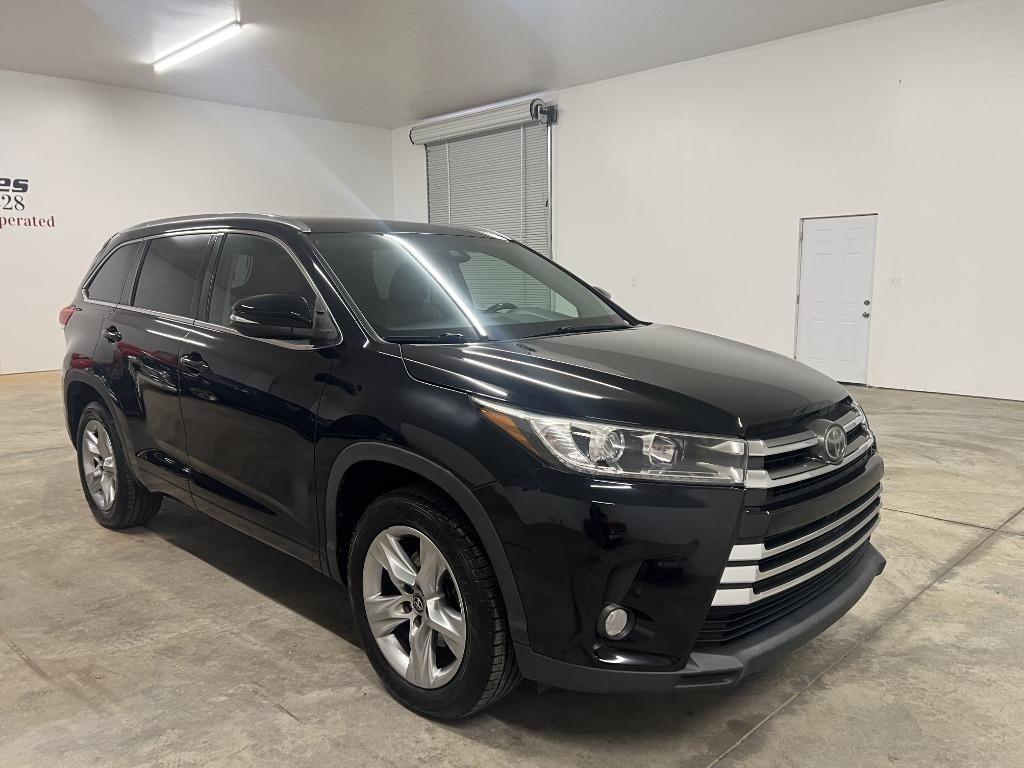 Toyota Highlander Limited FWD V6 2017