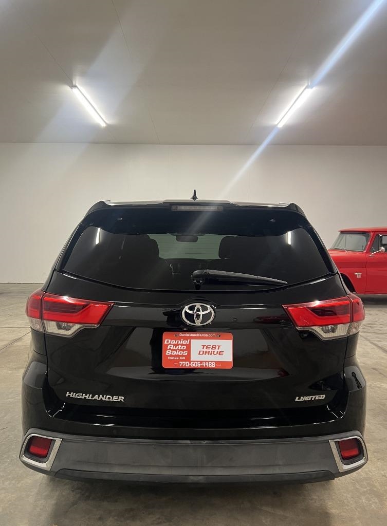 Toyota Highlander Limited FWD V6 2017
