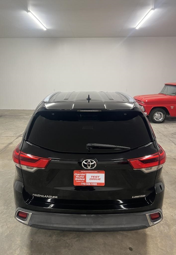 Toyota Highlander Limited FWD V6 2017