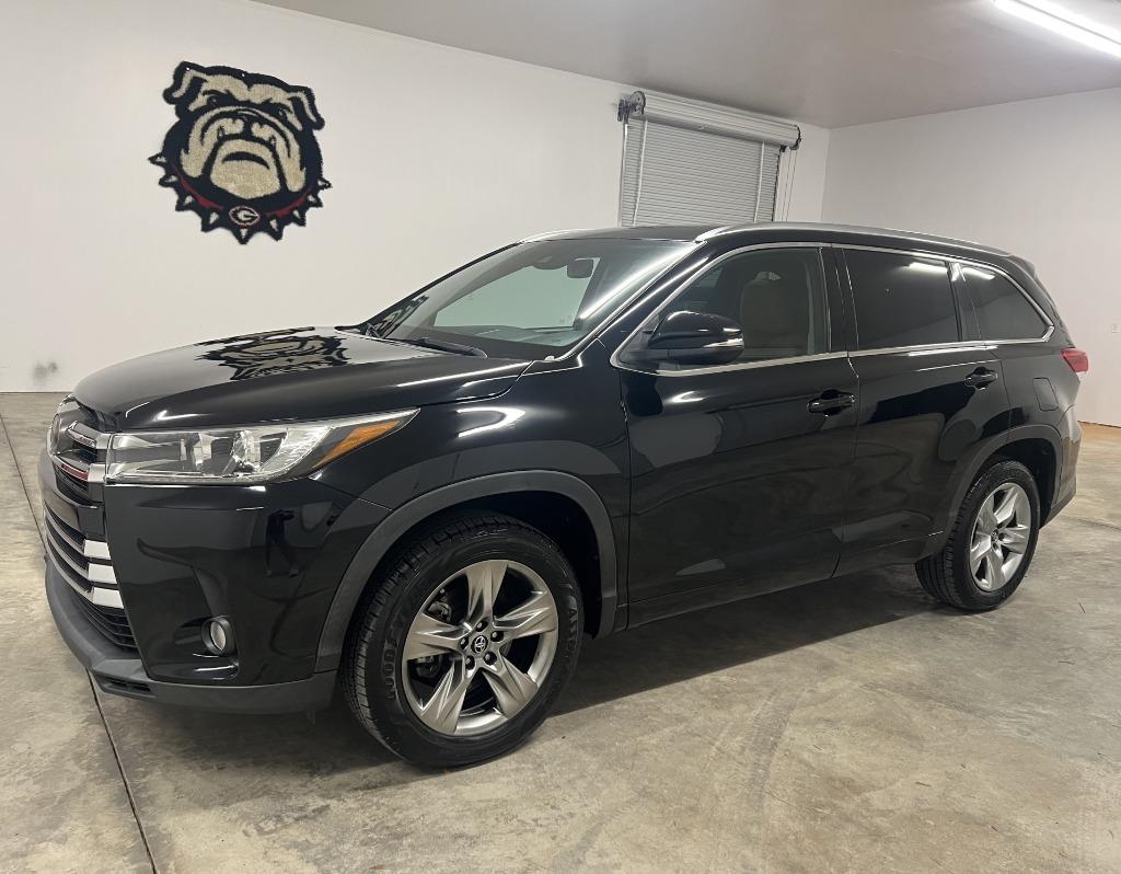 Toyota Highlander Limited FWD V6 2017