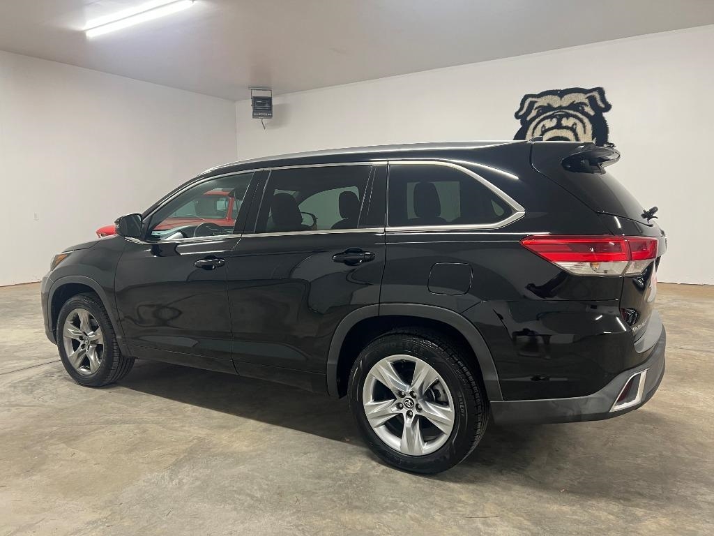 Toyota Highlander Limited FWD V6 2017