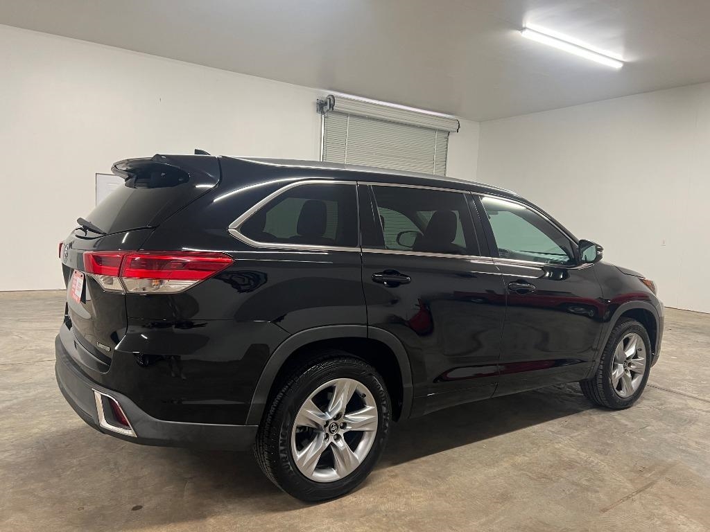 Toyota Highlander Limited FWD V6 2017