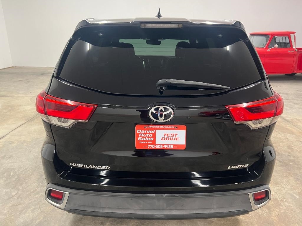 Toyota Highlander Limited FWD V6 2017