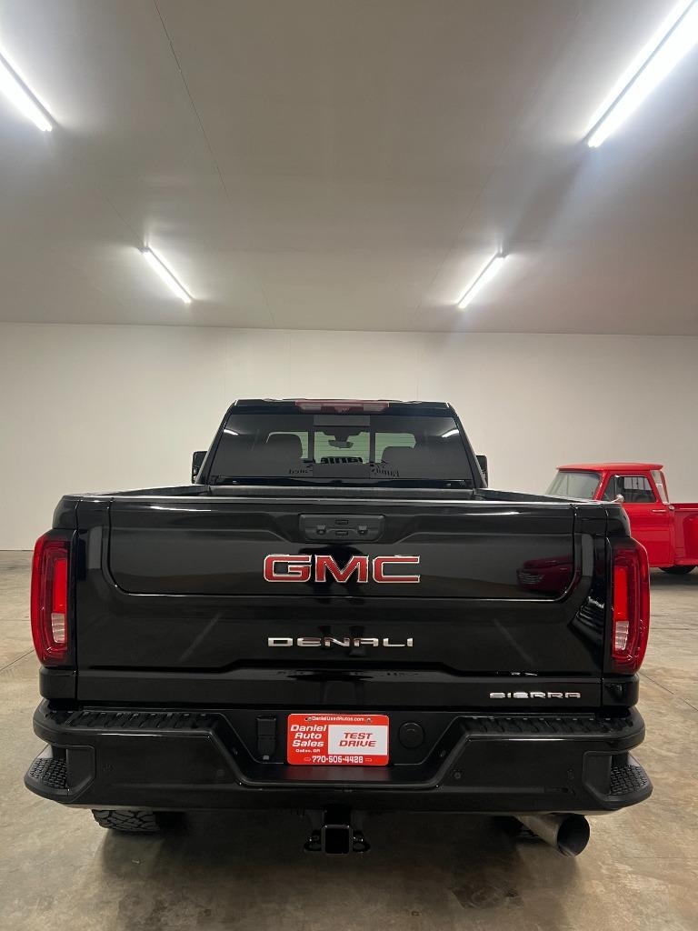 GMC Sierra 2500HD Denali Crew Cab 4WD SB 2023