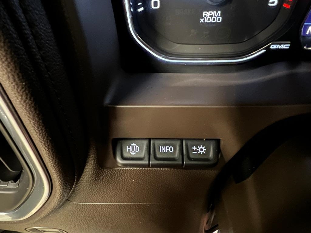 GMC Sierra 2500HD Denali Crew Cab 4WD SB 2023