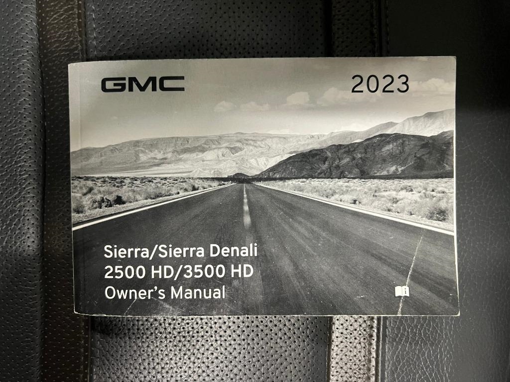 GMC Sierra 2500HD Denali Crew Cab 4WD SB 2023