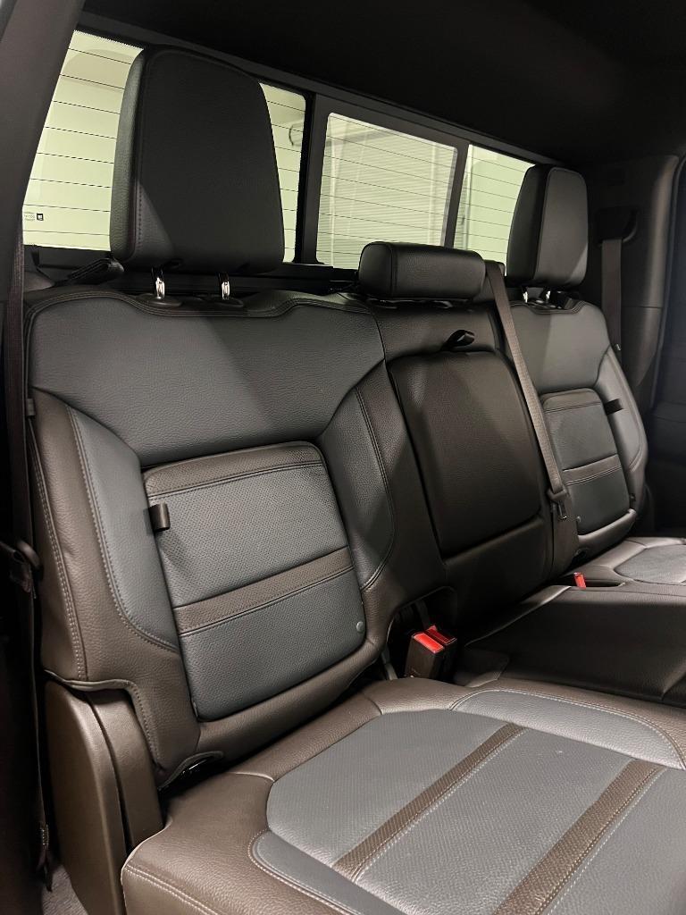 GMC Sierra 2500HD Denali Crew Cab 4WD SB 2023