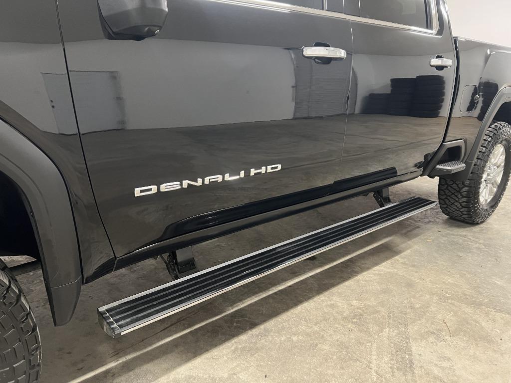 GMC Sierra 2500HD Denali Crew Cab 4WD SB 2023