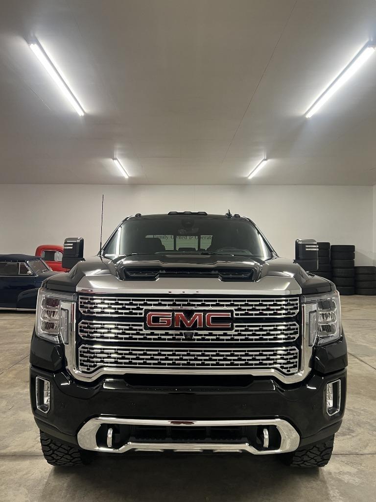 GMC Sierra 2500HD Denali Crew Cab 4WD SB 2023