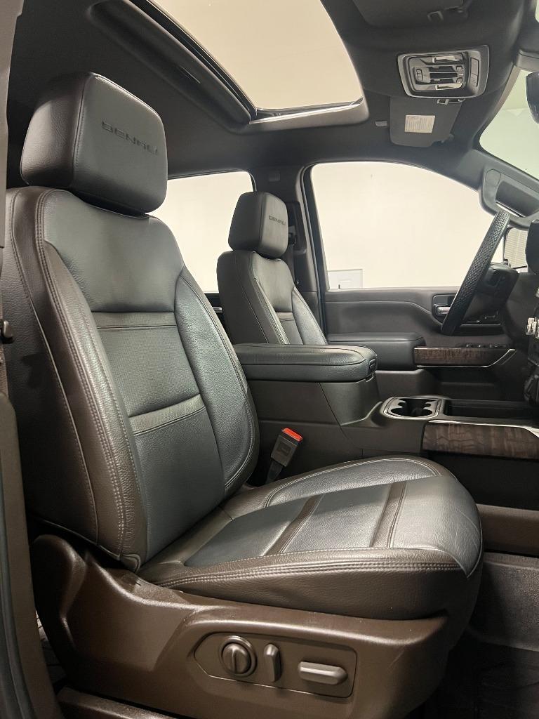 GMC Sierra 2500HD Denali Crew Cab 4WD SB 2023