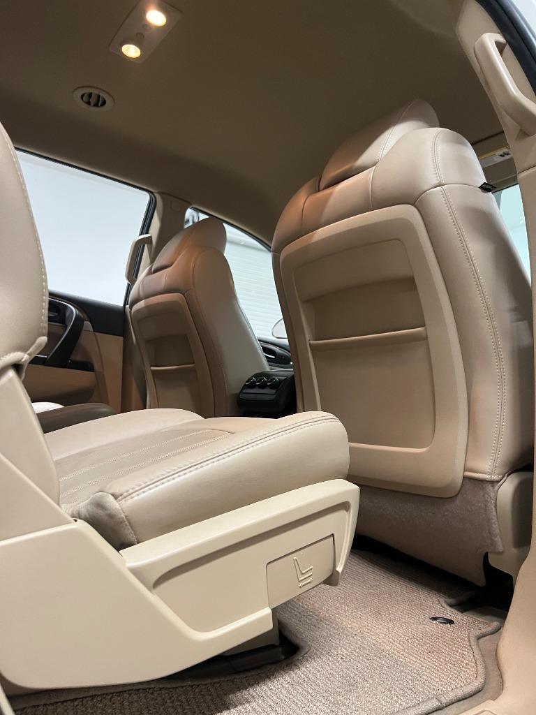 Buick Enclave Leather FWD 2012