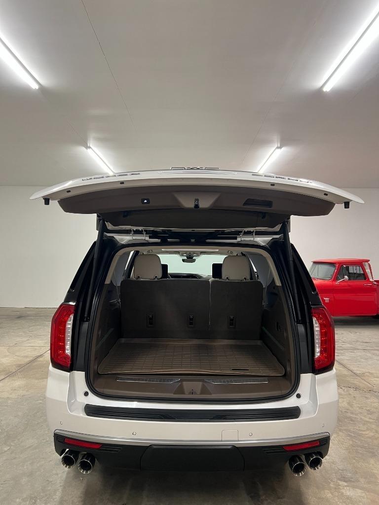 GMC Yukon XL Denali 2WD 2021
