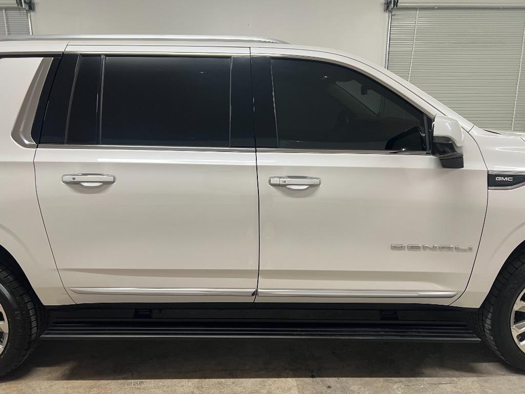 GMC Yukon XL Denali 2WD 2021