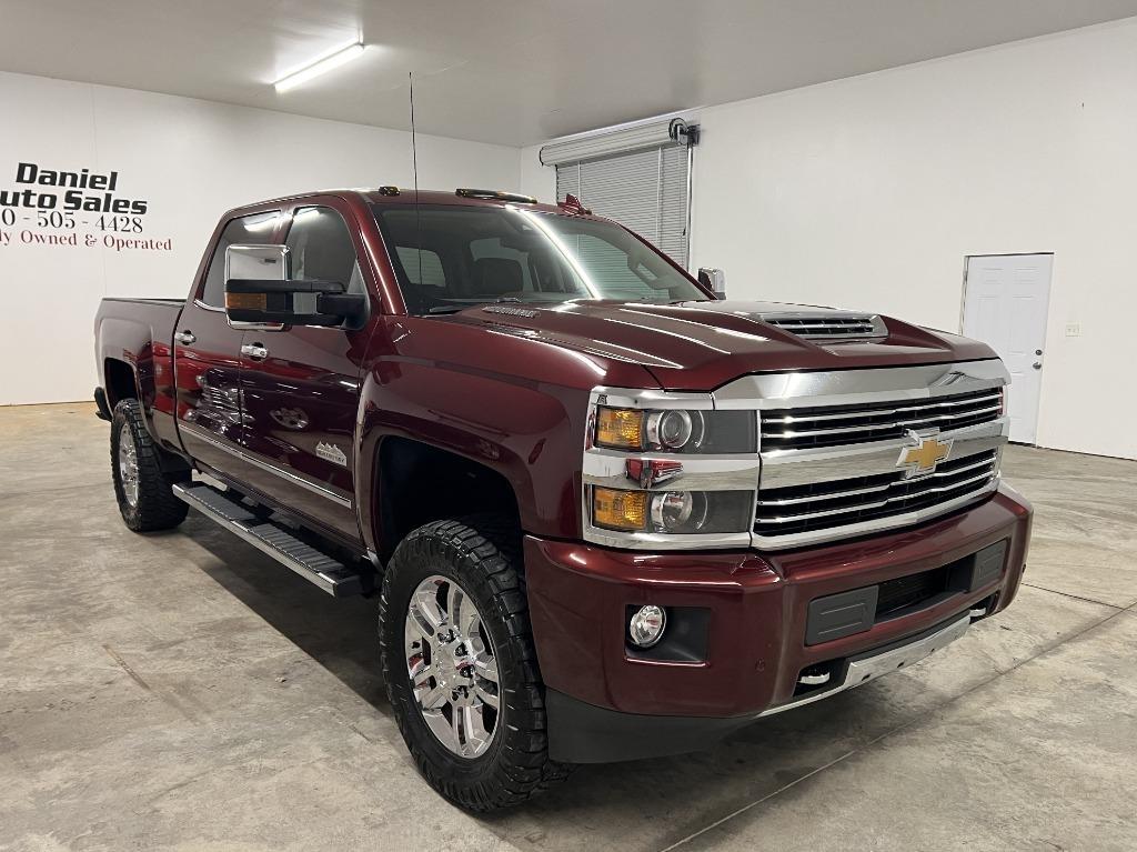 Chevrolet Silverado 2500HD LT Crew Cab 4WD 2017