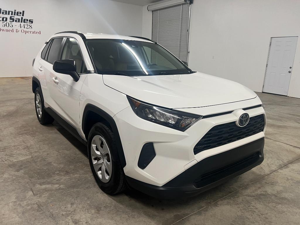 Toyota RAV4 LE 2020