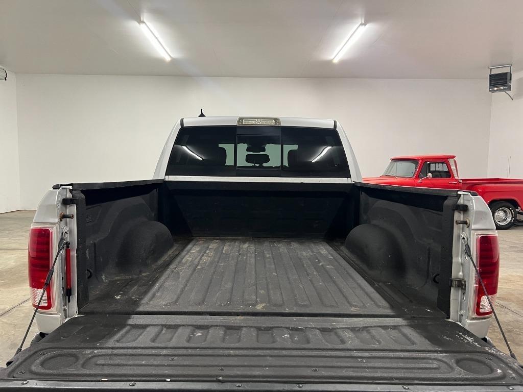 RAM 1500 Laramie Crew Cab SWB 4WD 2013