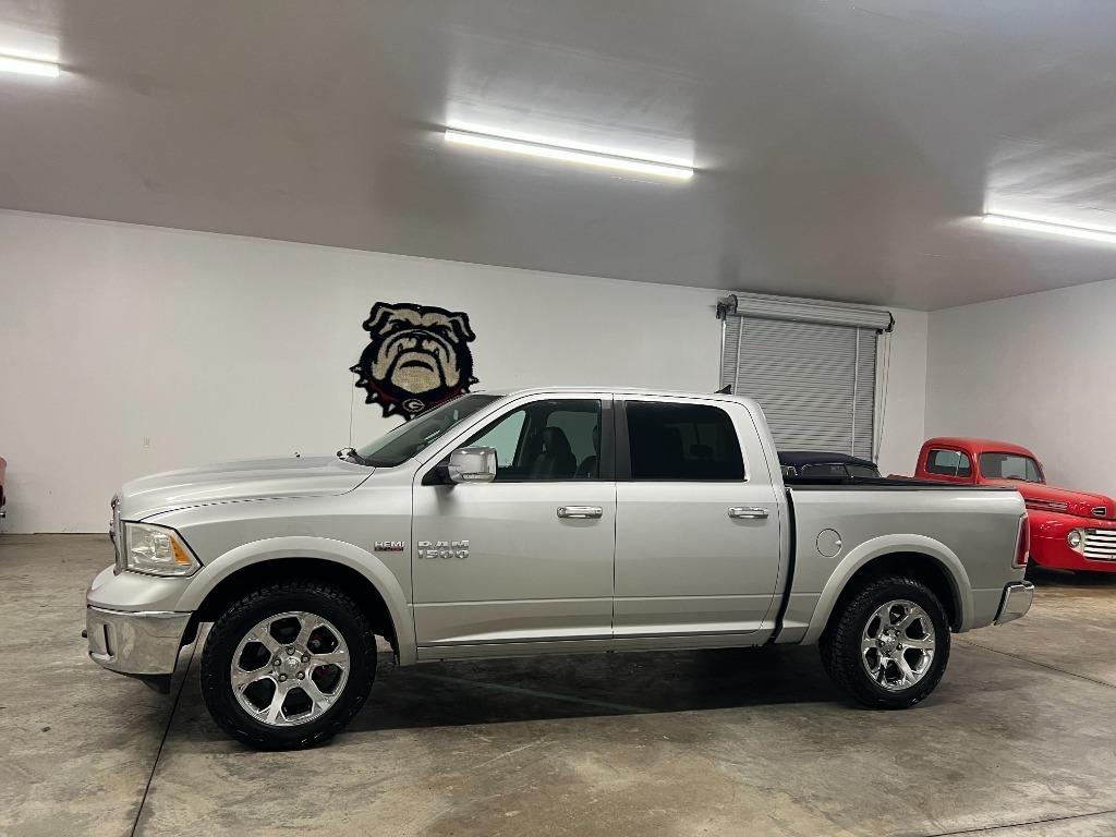 RAM 1500 Laramie Crew Cab SWB 4WD 2013