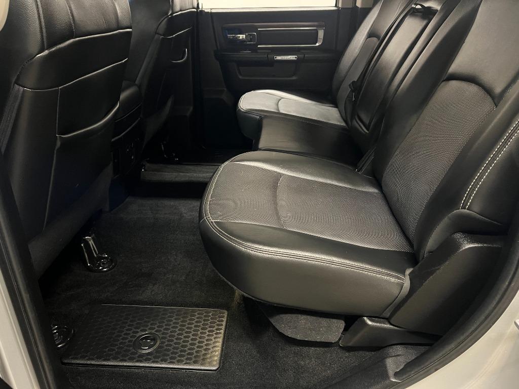 RAM 1500 Laramie Crew Cab SWB 4WD 2013