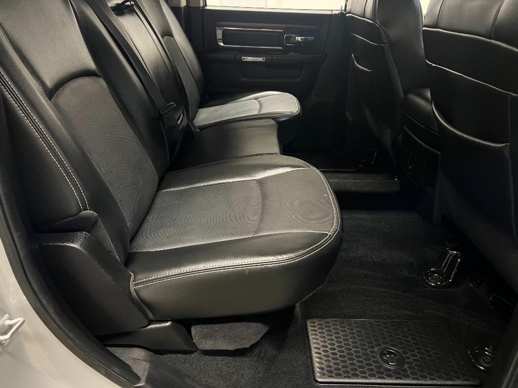 RAM 1500 Laramie Crew Cab SWB 4WD 2013