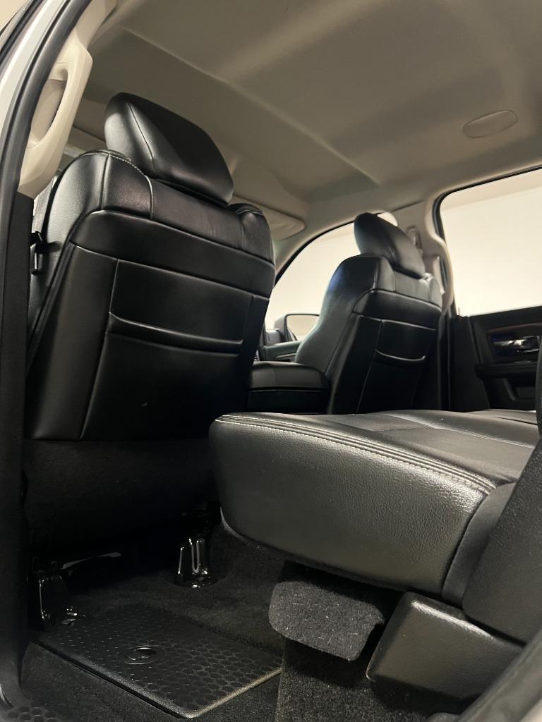 RAM 1500 Laramie Crew Cab SWB 4WD 2013