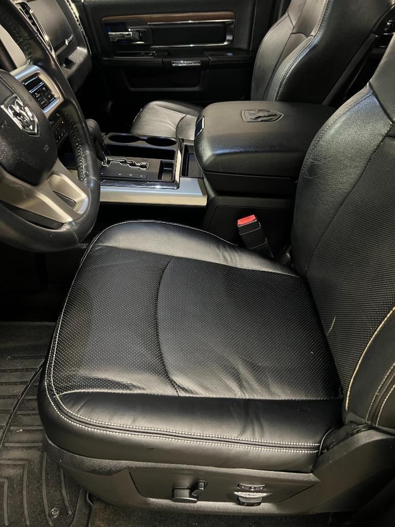 RAM 1500 Laramie Crew Cab SWB 4WD 2013