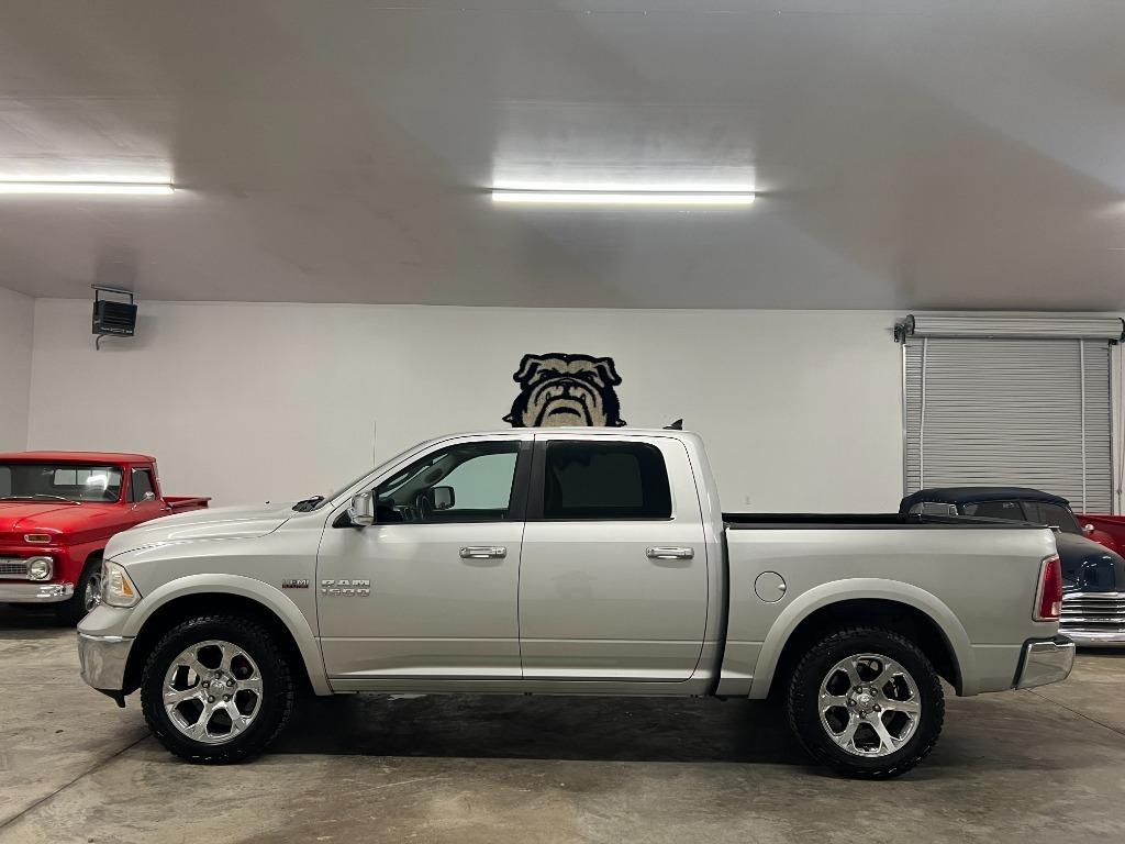 RAM 1500 Laramie Crew Cab SWB 4WD 2013