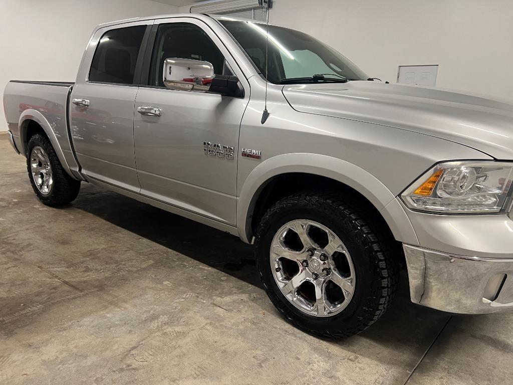 RAM 1500 Laramie Crew Cab SWB 4WD 2013