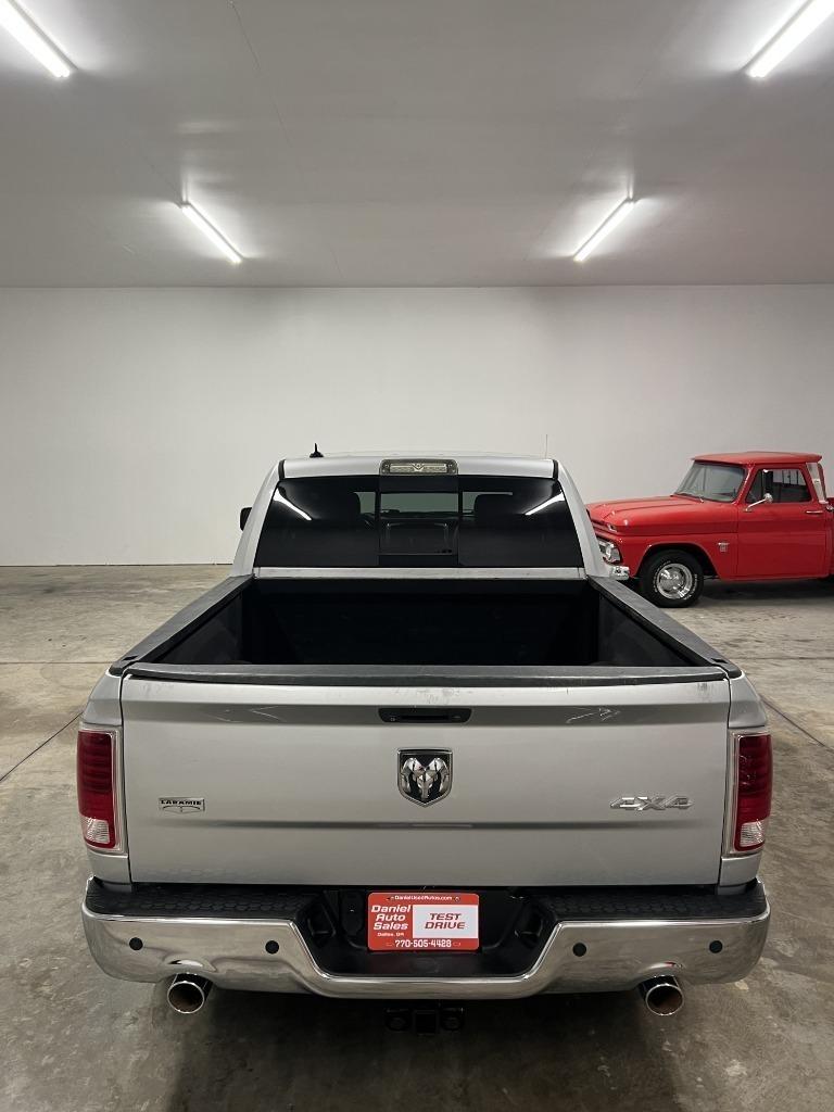 RAM 1500 Laramie Crew Cab SWB 4WD 2013