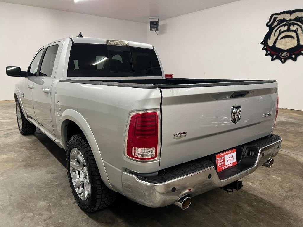 RAM 1500 Laramie Crew Cab SWB 4WD 2013