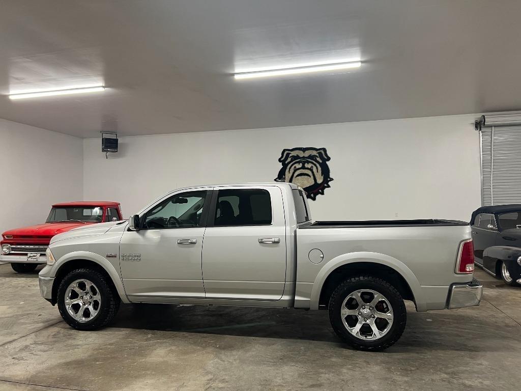 RAM 1500 Laramie Crew Cab SWB 4WD 2013