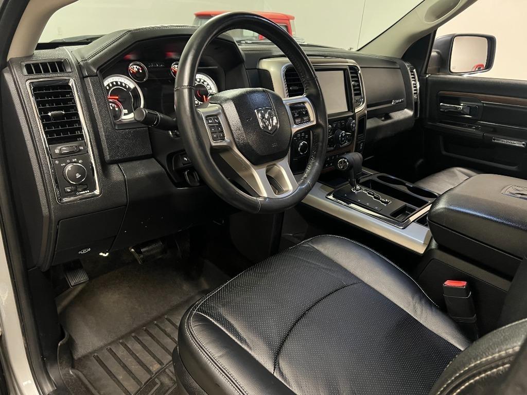 RAM 1500 Laramie Crew Cab SWB 4WD 2013