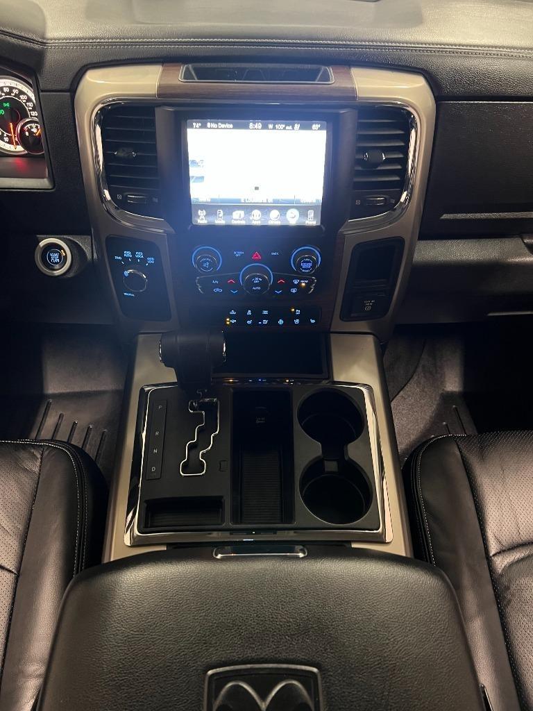 RAM 1500 Laramie Crew Cab SWB 4WD 2013