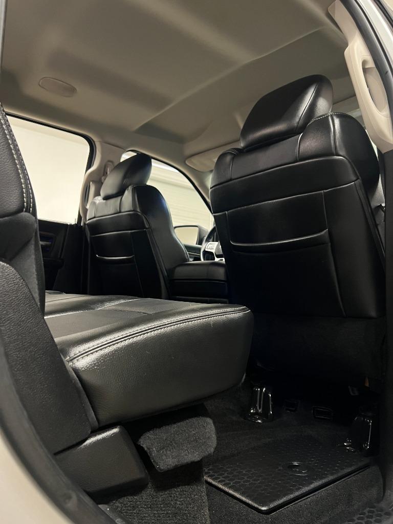 RAM 1500 Laramie Crew Cab SWB 4WD 2013