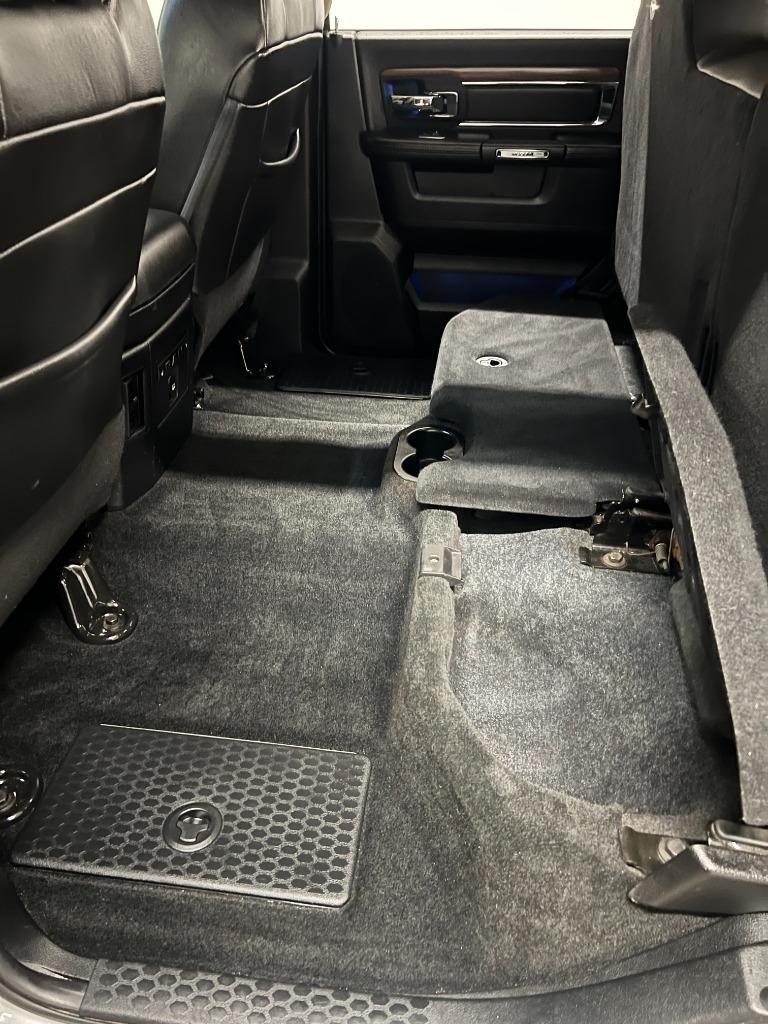 RAM 1500 Laramie Crew Cab SWB 4WD 2013