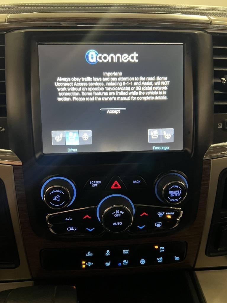 RAM 1500 Laramie Crew Cab SWB 4WD 2013