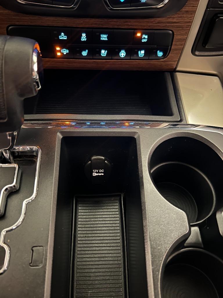 RAM 1500 Laramie Crew Cab SWB 4WD 2013