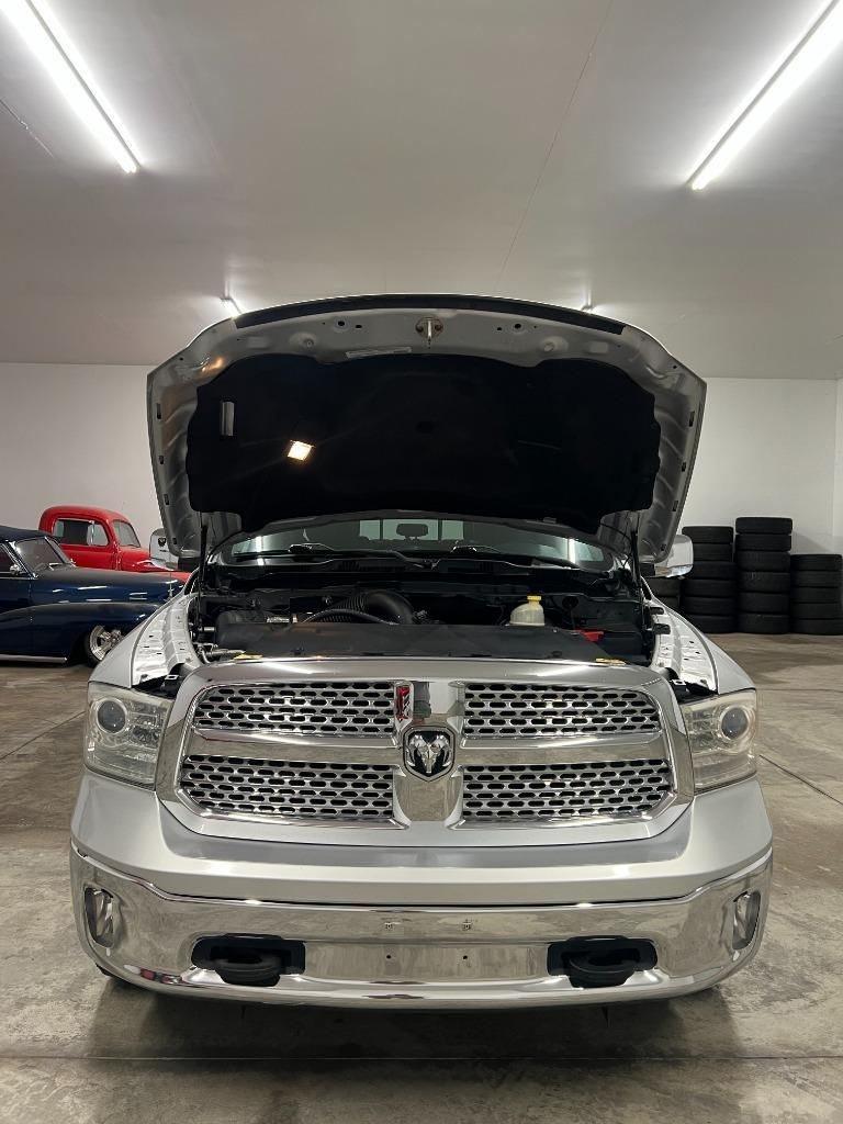 RAM 1500 Laramie Crew Cab SWB 4WD 2013