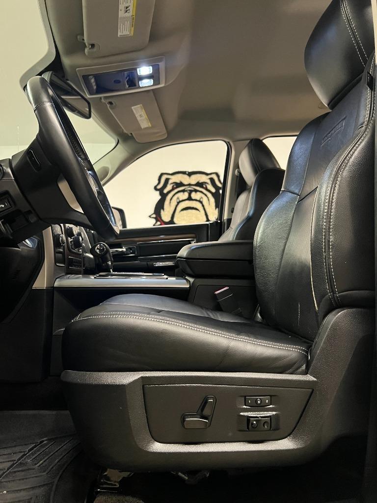 RAM 1500 Laramie Crew Cab SWB 4WD 2013