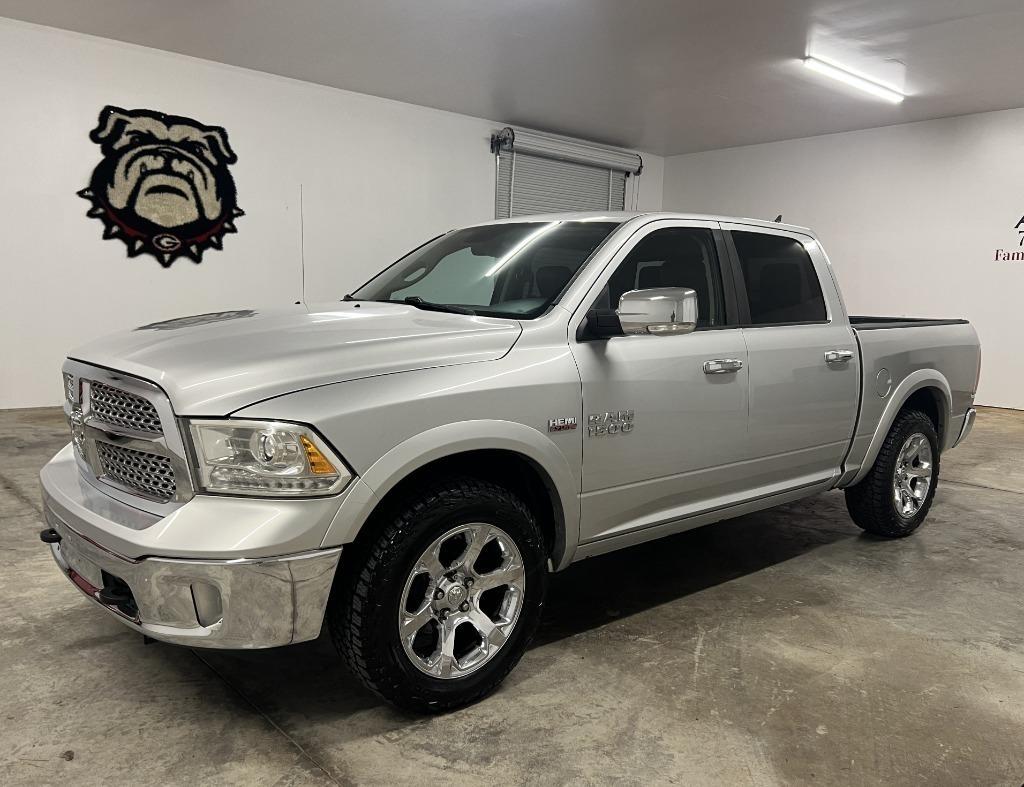 RAM 1500 Laramie Crew Cab SWB 4WD 2013