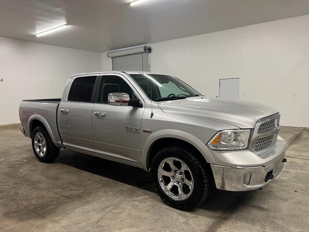 RAM 1500 Laramie Crew Cab SWB 4WD 2013