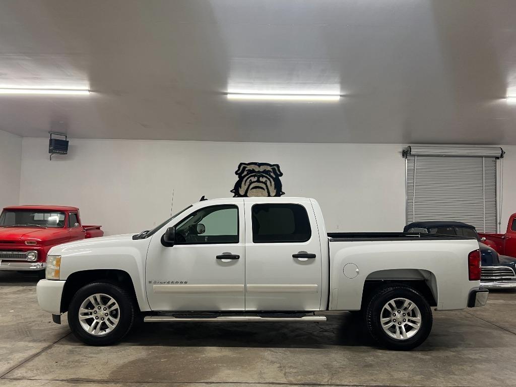 Chevrolet Silverado 1500 LTZ Crew Cab 2WD 2008