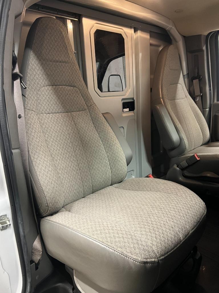 Chevrolet Express G3500 139" 2021