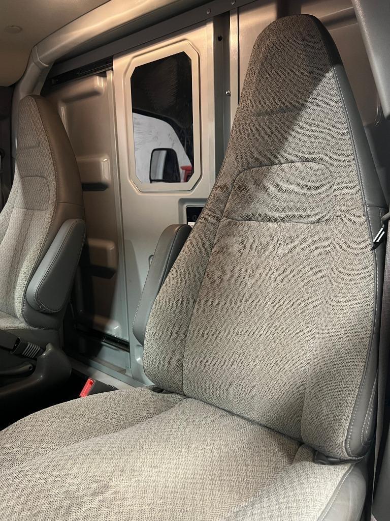 Chevrolet Express G3500 139" 2021