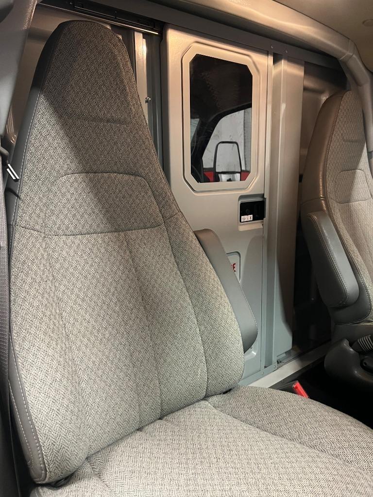 Chevrolet Express G3500 139" 2021