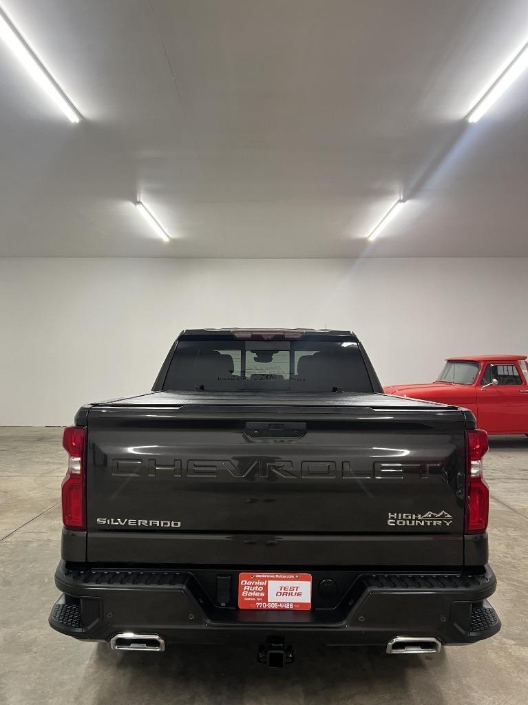 Chevrolet Silverado 1500 High Country Crew Cab 4WD 2021