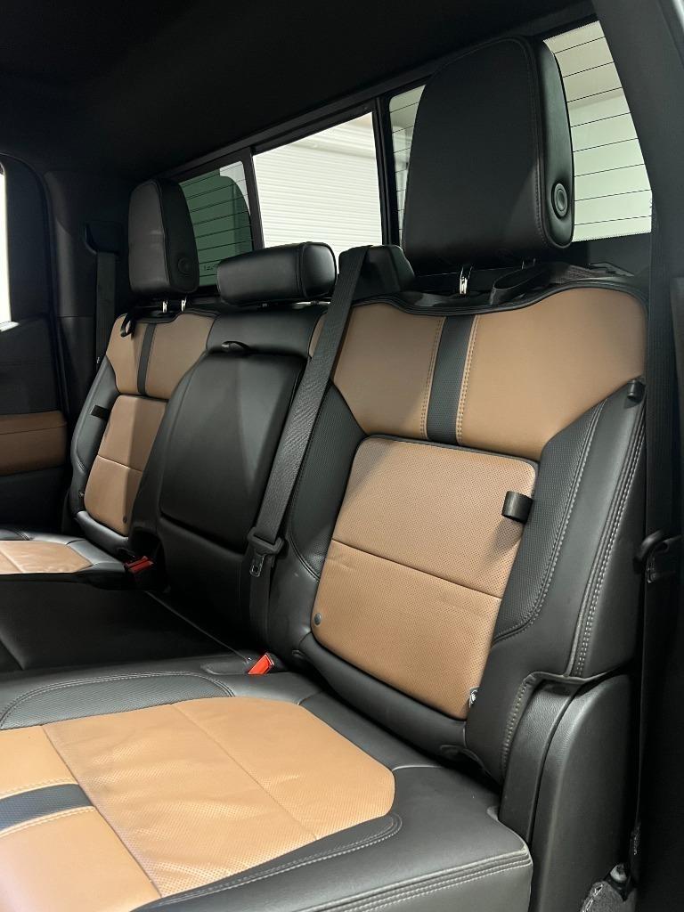 Chevrolet Silverado 1500 High Country Crew Cab 4WD 2021