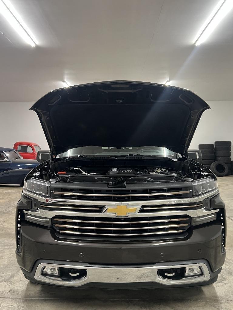 Chevrolet Silverado 1500 High Country Crew Cab 4WD 2021