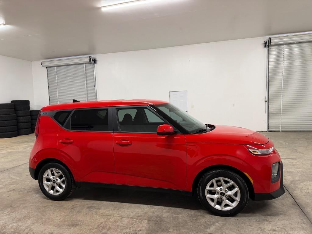 Kia Soul LX CVT 2022