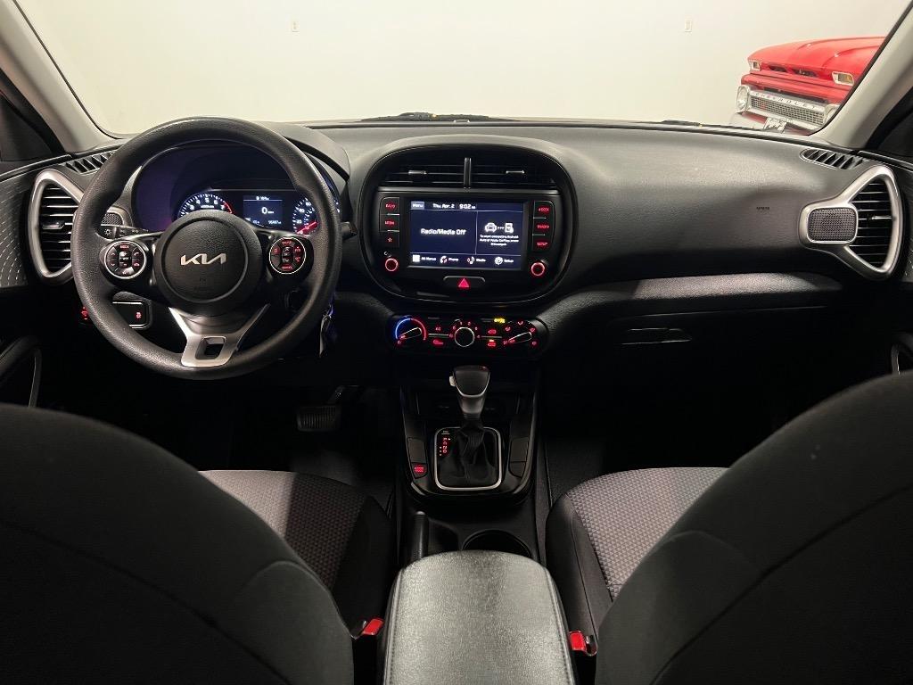 Kia Soul LX CVT 2022